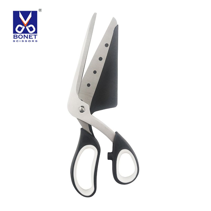 Cách mạng hóa Pizza Cuting với Bonet Pizza Kitchen kéo